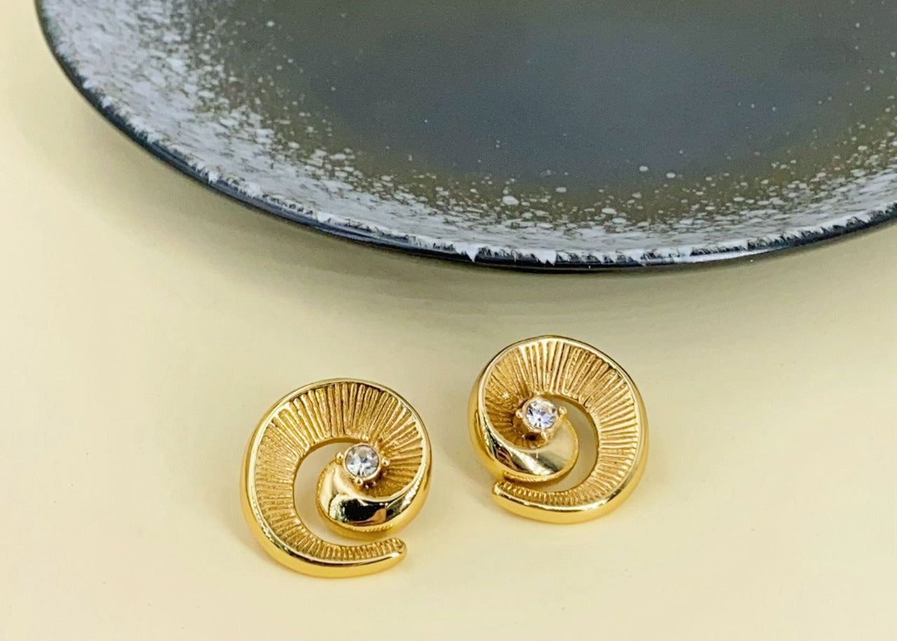 Fashionable Spiral Shell Stud Earrings