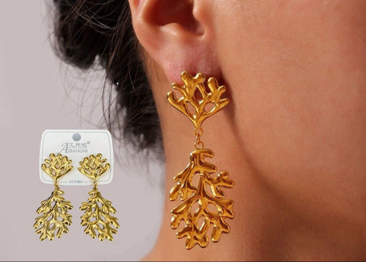 Under The Leaf Spell Stud Earrings